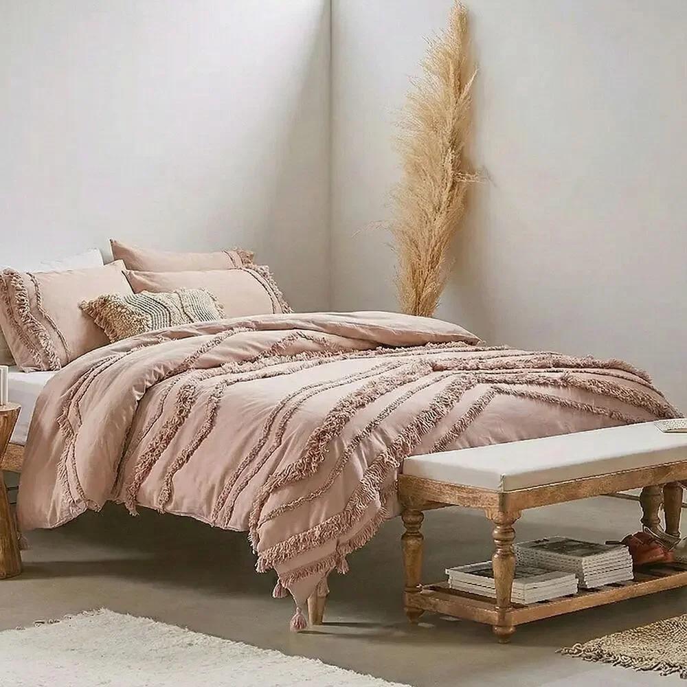 Urban Outfitters Flaunt Tufted Duvet Cover Queen - New